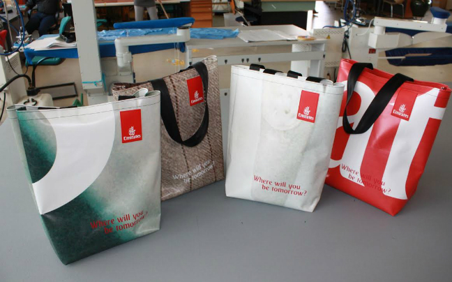 Οι διαφημίσεις της Emirates γίνονται shopping bags