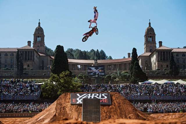 Τελευταίος γύρος του Red Bull X-Fighters στην Πρετόρια