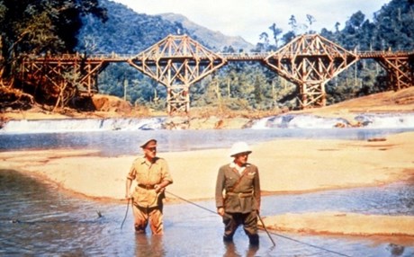 Ξαναχτίζεται η θρυλική «Γέφυρα του Ποταμού Κβάι»