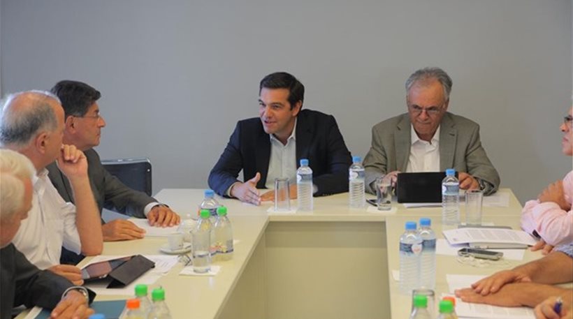 Σημεία τομής στους άξονες εξόδου από την κρίση για ΣΥΡΙΖΑ και ΣΕΒ