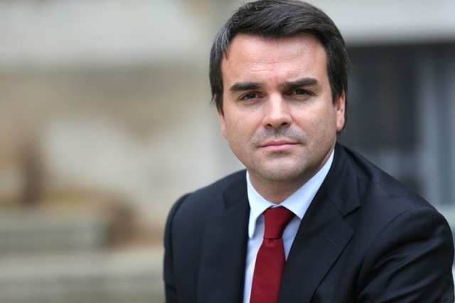 Από «γραφειοκρατικοφοβία» ισχυρίζεται ότι πάσχει πρώην γάλλος υπουργός