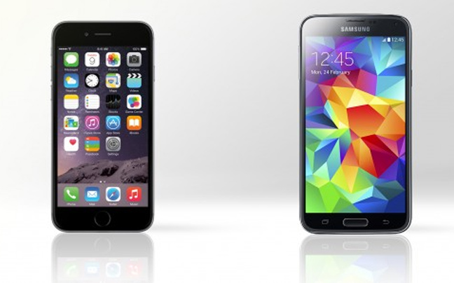 Το iPhone 6 απέναντι από το Samsung Galaxy S5