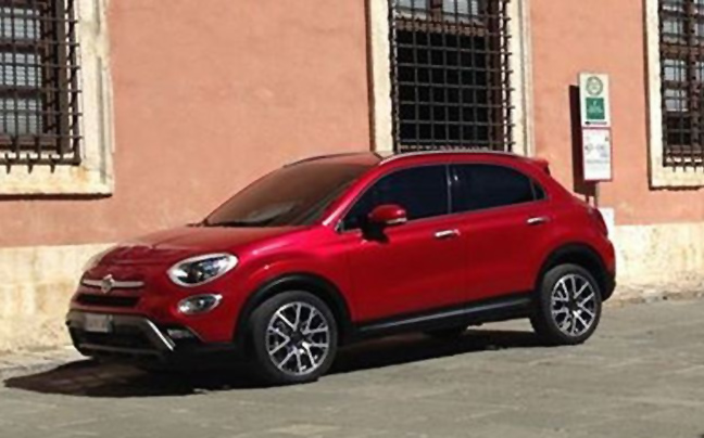 Στη δημοσιότητα φωτογραφία του FIAT 500X