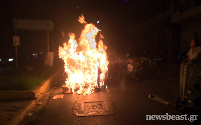 Συγκρούσεις με τα ΜΑΤ στην πορεία για τον Φύσσα