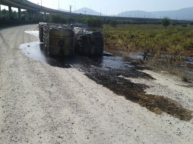 Ρύπαναν με δέκα τόνους πίσσα την Αττική Οδό