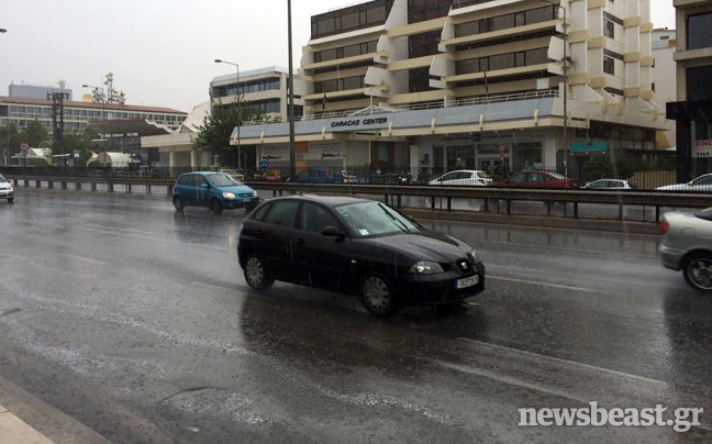 Έντονη βροχόπτωση στην Αττική