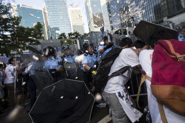 Η Βρετανική κυβέρνηση δεν θα μπλοκάρει την εξαγωγή δακρυγόνων στο Χονγκ Κονγκ
