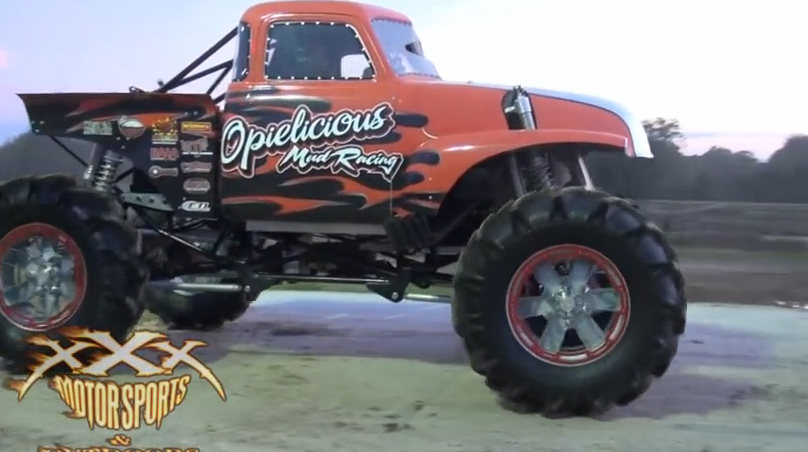 Η τρέλα των Mega Trucks