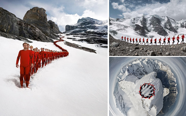 Ορειβάτες κατέκλυσαν τις Άλπεις για μια επική φωτογράφιση