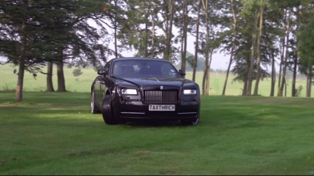 «Παντηλίκια» με μια… Rolls Royce