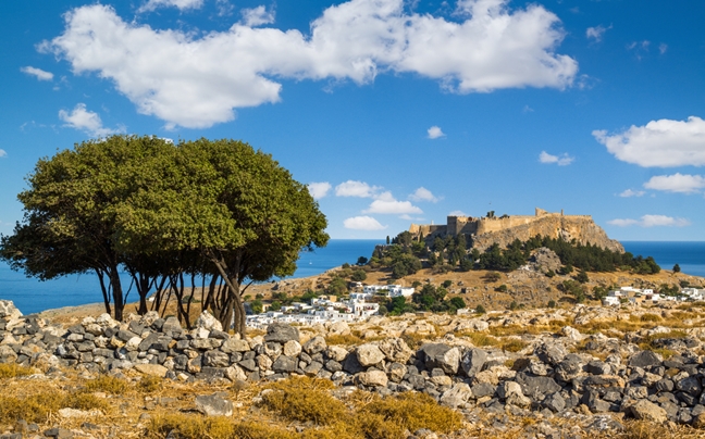 Οι 100 ελληνικοί προορισμοί για φθινόπωρο και για χειμώνα