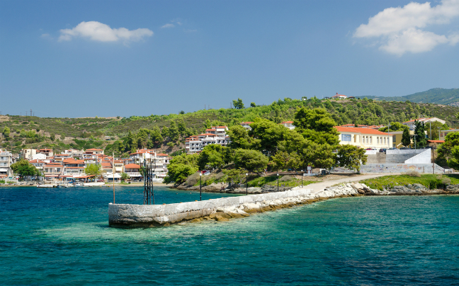 Οι 100 ελληνικοί προορισμοί για φθινόπωρο και για χειμώνα