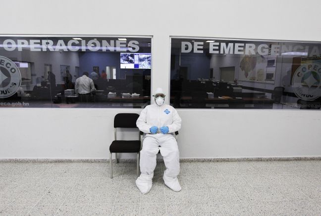 Στην Ισπανία οι δυο ιεραπόστολοι που προσβλήθηκαν από τον Έμπολα