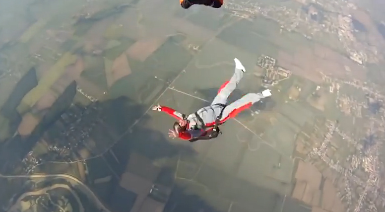 Όταν το skydiving στραβώνει