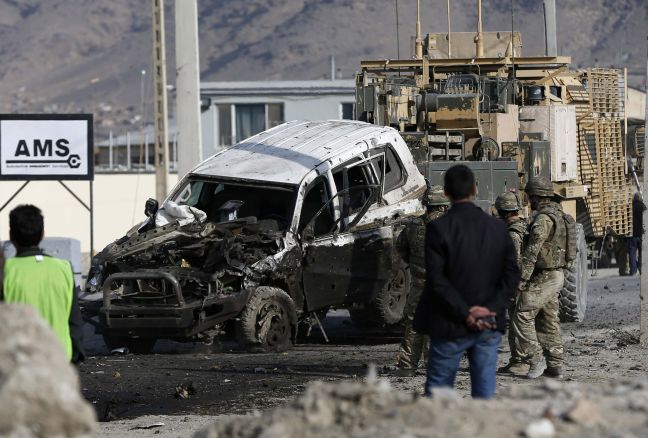 Αιματοβαμμένη η βομβιστική επίθεση στην Καμπούλ