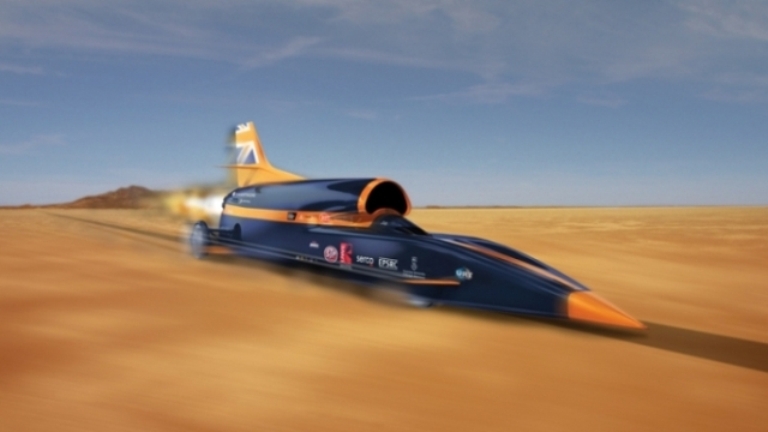 Το γρηγορότερο αυτοκίνητο του κόσμου τρέχει με χίλια μίλια την ώρα