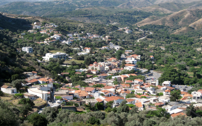 Οι 100 ελληνικοί προορισμοί για φθινόπωρο και για χειμώνα