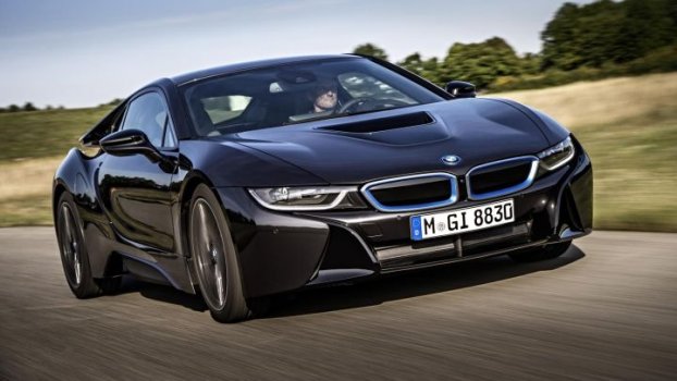 Ετοιμάζεται BMW i8s με 500+ ίππους