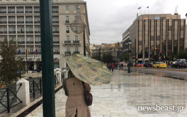 Σφοδρή κακοκαιρία πλήττει και την Αθήνα