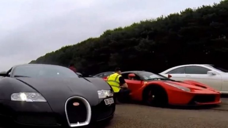 Ferrari LaFerrari vs Bugatti Veyron