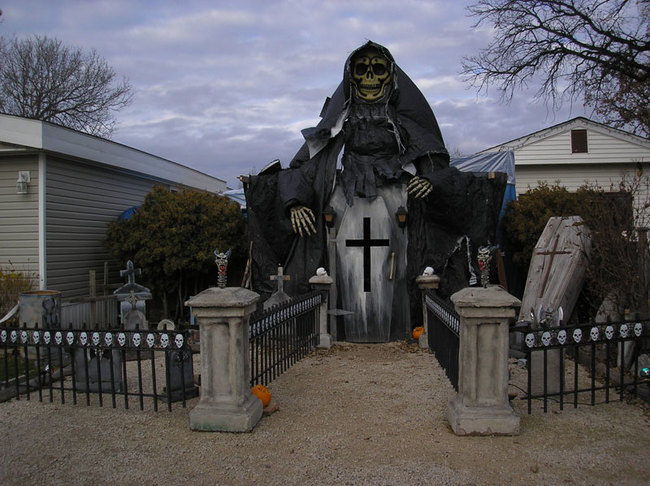 Σπίτια υπερπαραγωγές για το Halloween