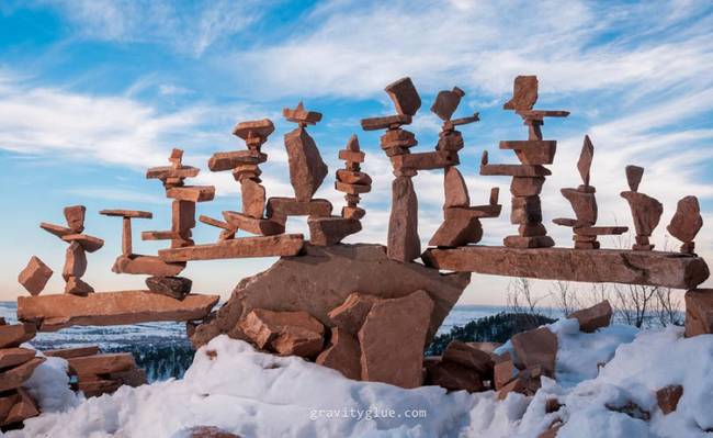 Καλύτερα να μην παίξετε Jenga με αυτό τον τύπο