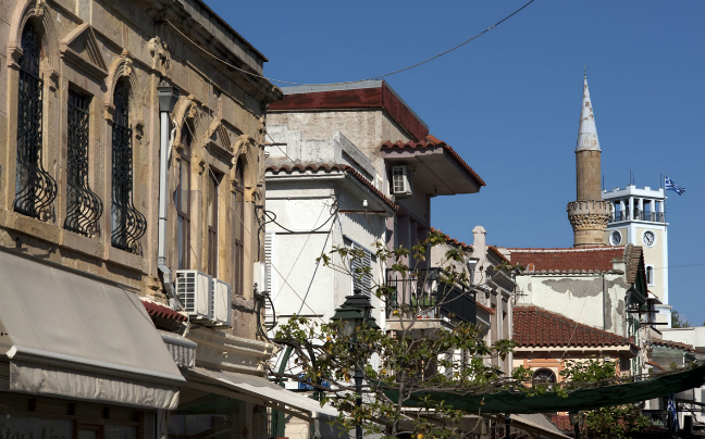 Οι 100 ελληνικοί προορισμοί για φθινόπωρο και για χειμώνα