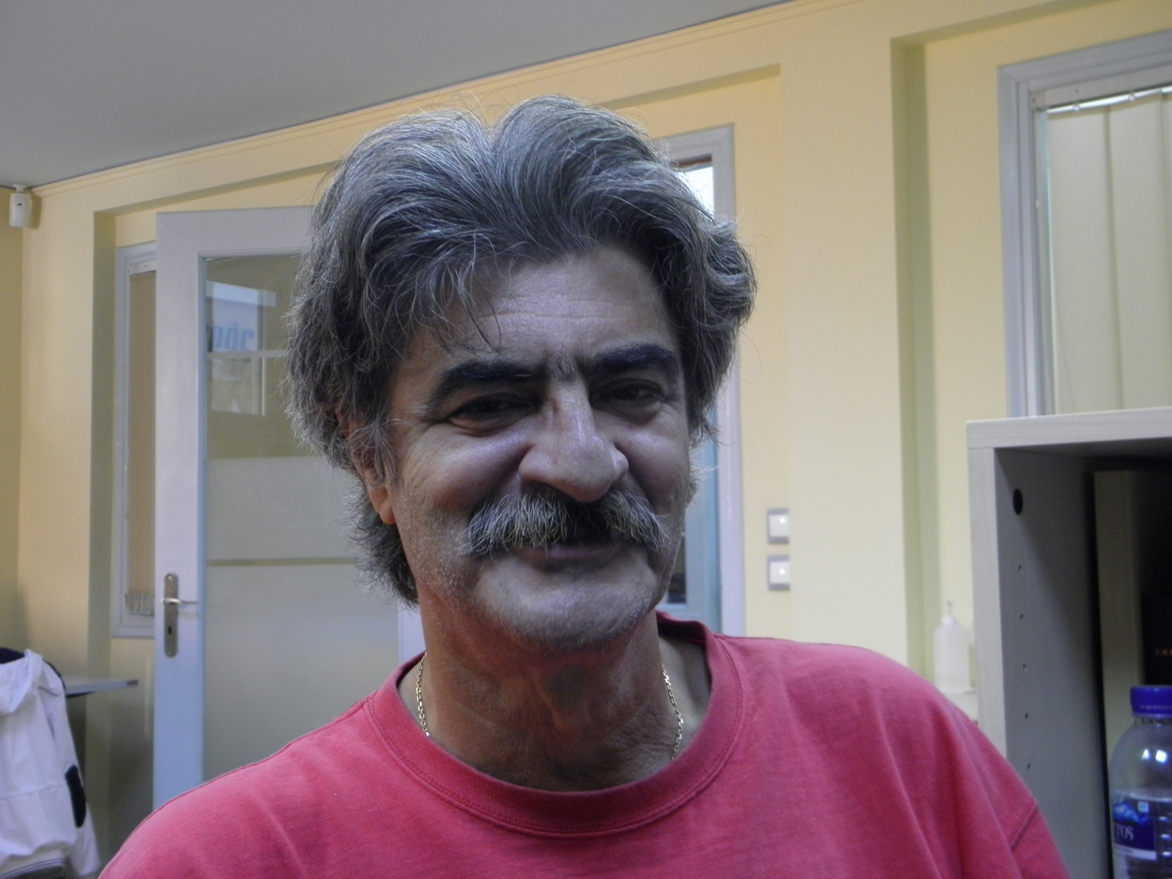 «Έφυγε» ο ηθοποιός Μπάμπης Αλατζάς