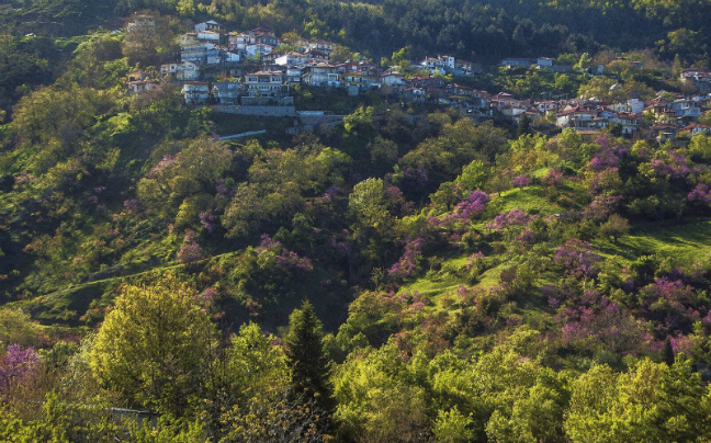 Οι 100 ελληνικοί προορισμοί για φθινόπωρο και για χειμώνα