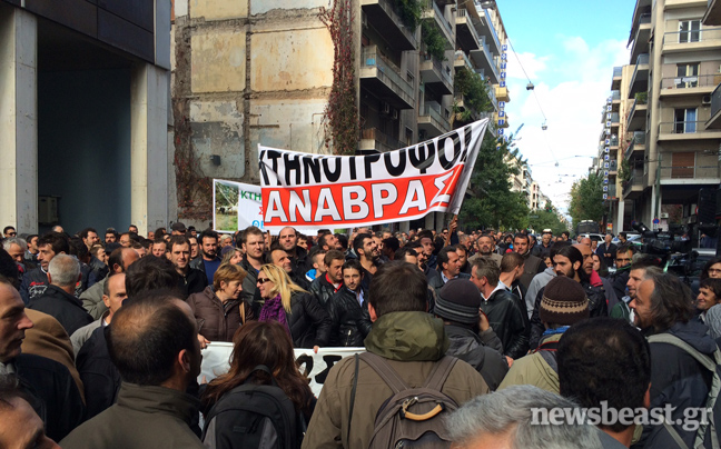 Εν αναμονή της συνάντησης με τον Καρασμάνη οι κτηνοτρόφοι