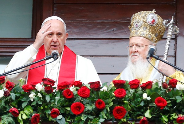 Καταδίκη της τρομοκρατίας από τους μουσουλμάνους ζήτησε ο πάπας Φραγκίσκος