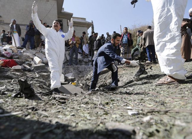 Ένας νεκρός και 17 τραυματίες σε επίθεση αυτοκτονίας στην Υεμένη