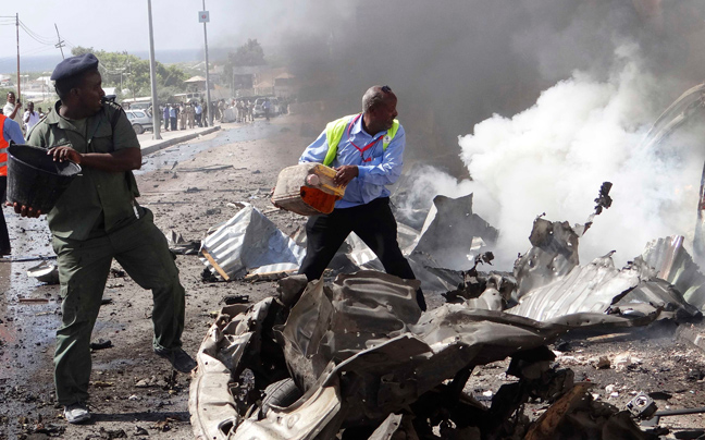Πέντε νεκροί από έκρηξη και πυροβολισμούς στη Σομαλία