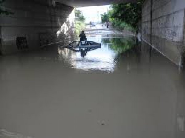 Απεγκλώβισαν οδηγό στο Κιλκίς