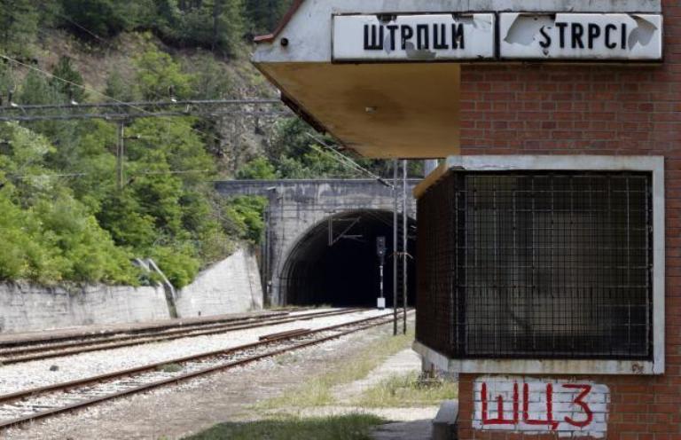 Δεκάδες συλλήψεις για τη σφαγή στο Στρπτσι