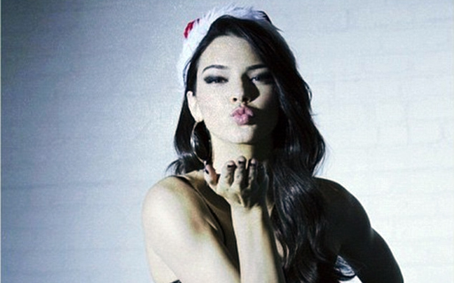 Χριστουγεννιάτικες αταξίες για την Kendall Jenner