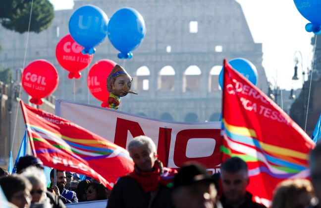 Συγκρούσεις στην απεργιακή κινητοποίηση στην Ιταλία