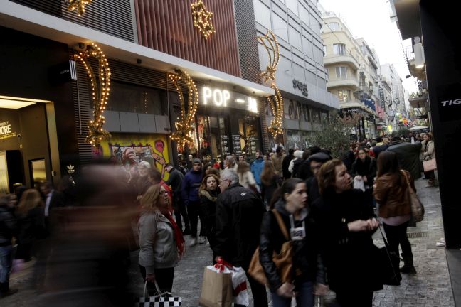 Ανοιχτά τα καταστήματα την τελευταία Κυριακή του έτους