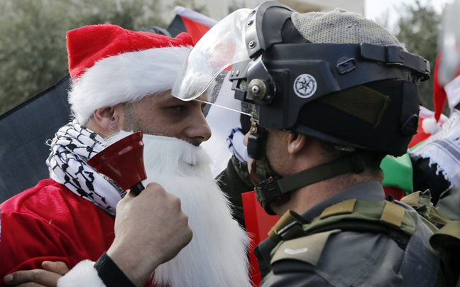 Παλαιστίνιοι ντυμένοι Άγιοι Βασίληδες