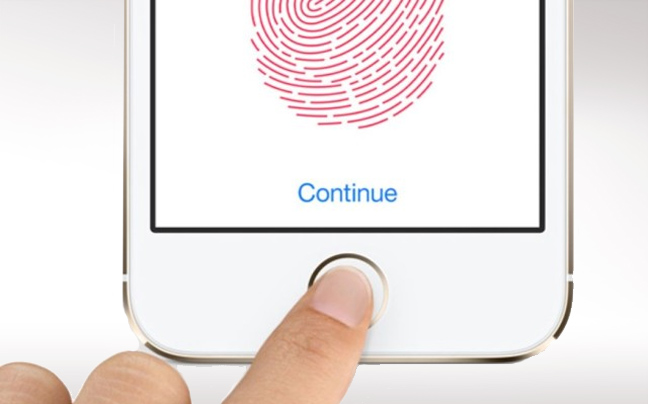 Χάκερ ισχυρίζεται πώς «έσπασε» το Touch ID