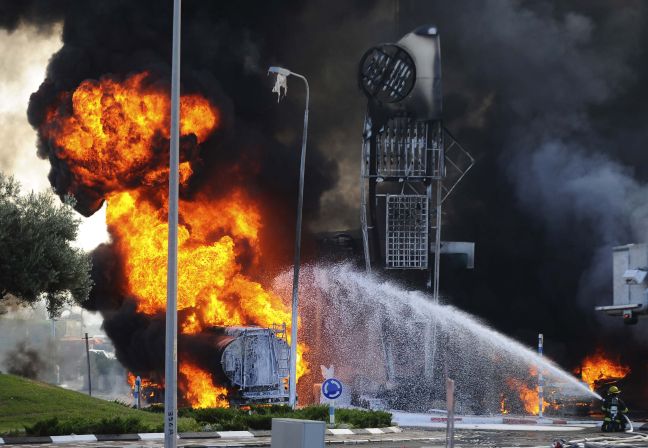 Τρεις τραυματίες από τη ρουκέτα στο βενζινάδικο στο Ισραήλ