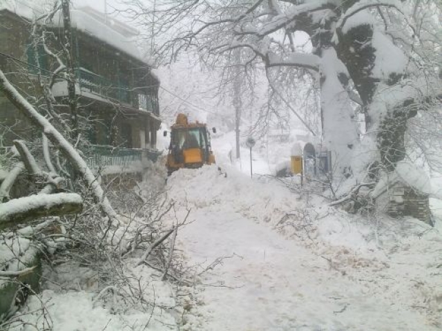 Βοσκός αποκλείστηκε για 4 ημέρες από τα χιόνια