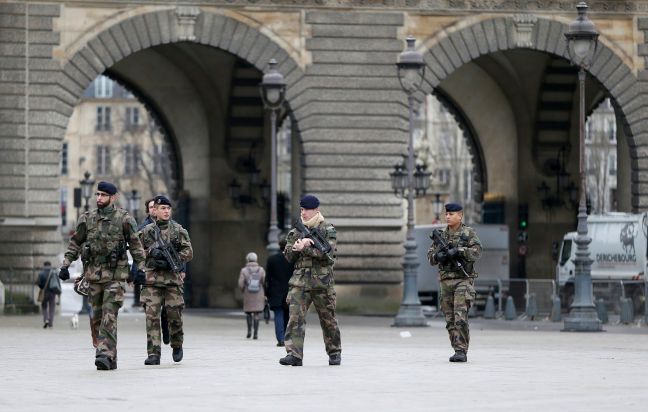 Υποψίες ότι Τσετσένοι ετοίμαζαν επίθεση στη Γαλλία