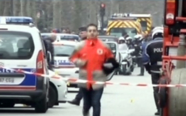 Πάνοπλοι οι δράστες της επίθεσης στο Παρίσι