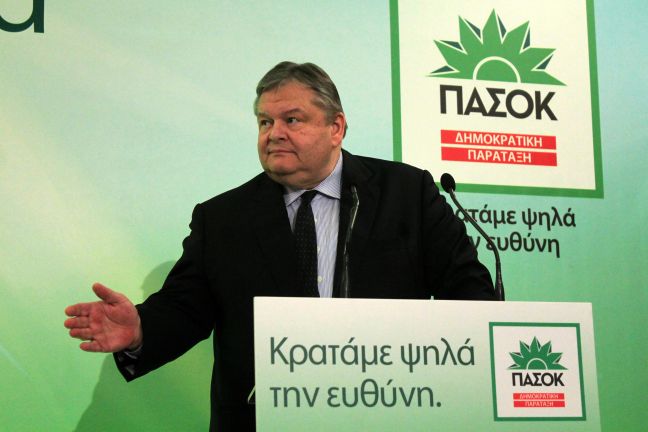 «Ήρθε η ώρα να μπει κάθε κατεργάρης στον πάγκο του»