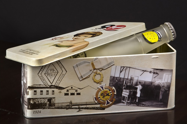 Συλλεκτική συσκευασία για τα 90 χρόνια ΕΨΑ