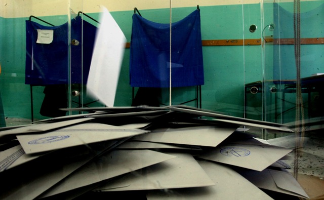 Bloomberg: Ευρωζώνη ψηφίζει το 81% των Ελλήνων