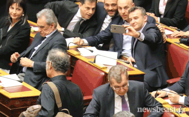 Μια selfie για να την πάρει το… Ποτάμι