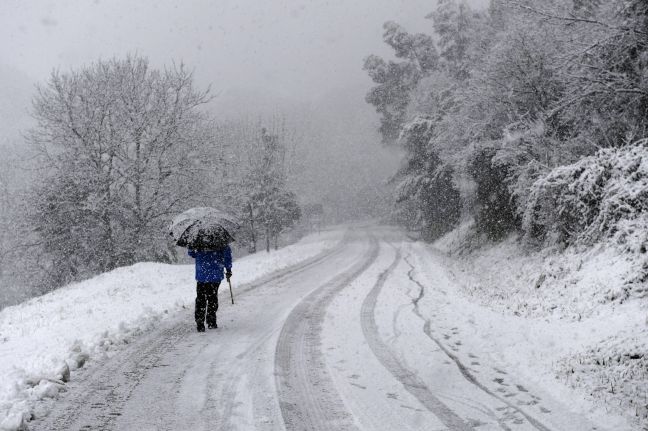 Η επέλαση του χιονιά συνεχίζεται στην Κρήτη