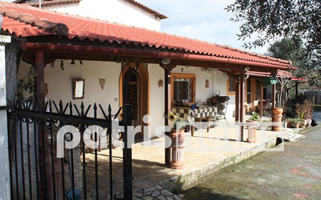 Ληστές έδεσαν οικογένεια και «σήκωσαν» το σπίτι